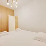 Superb With Terrace 2br 4p Trocadero