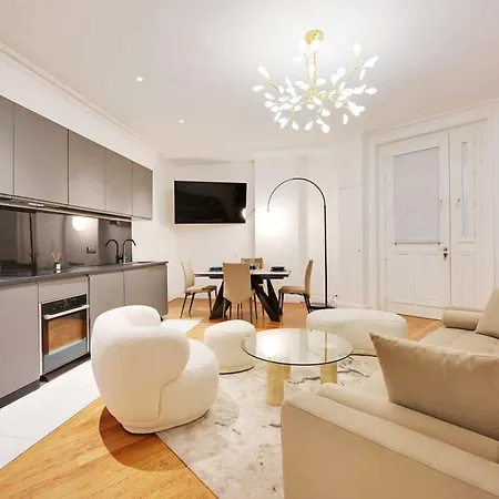 Superb With Terrace 2br 4p Trocadero