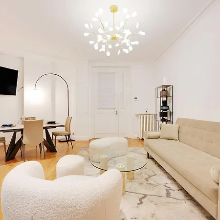 Superb With Terrace 2br 4p Trocadero *