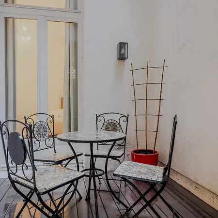 Superb With Terrace 2br 4p Trocadero Apartment Paris